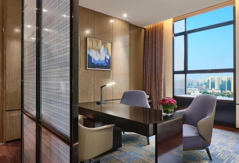 בית מלון כפרי Crowne Plaza Wuhan Development Zone, An Ihg