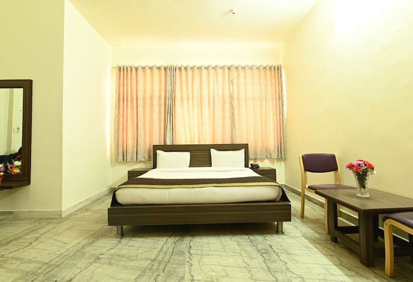 酒店 Rajshree Resort