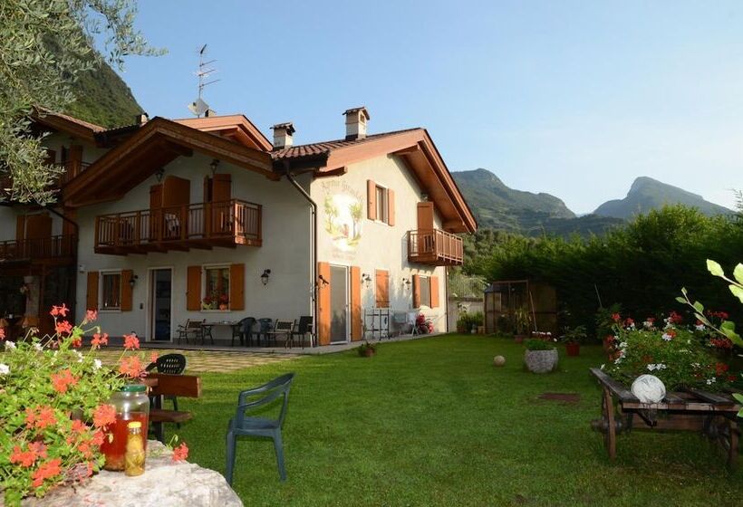 هتل روستایی Agritur Girardelli