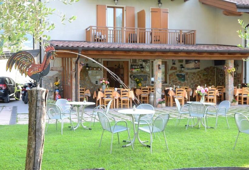 هتل روستایی Agritur Girardelli