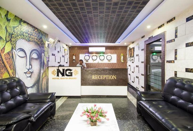 ホテル Capital O 28650 Nikhil Regency