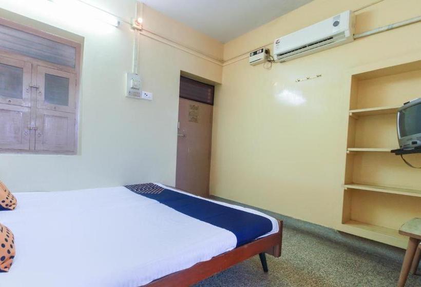 בית מלון כפרי Spot On 64406 Ssr Lodging House