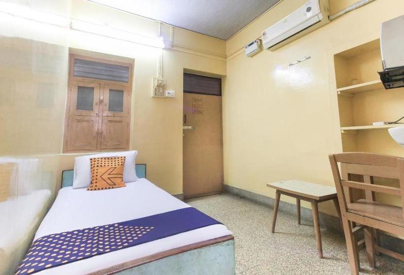 בית מלון כפרי Spot On 64406 Ssr Lodging House