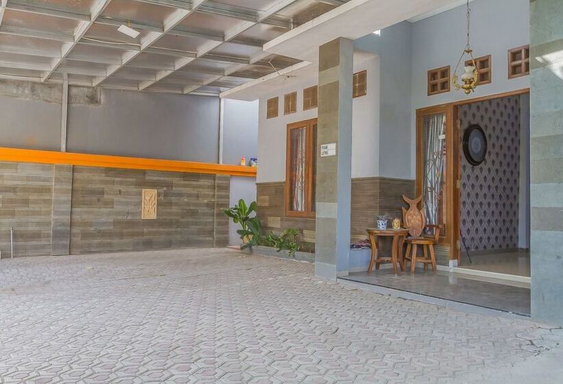 پانسیون Reddoorz Syariah @ Puri Kalijaga Street