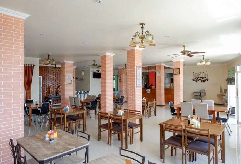 Reddoorz Plus Syariah @ Hotel Boulevard Luwuk