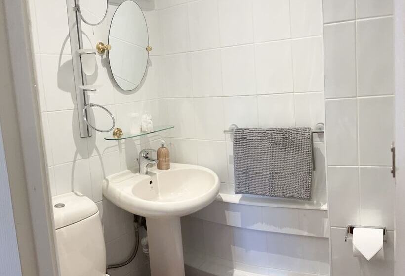 Southlands B&b