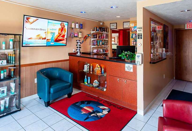 هتل Econo Lodge On The Bay