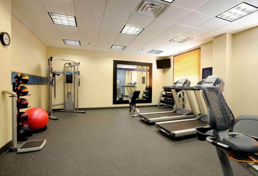 هتل Hampton Inn Louisville Downtown