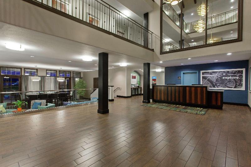 בית מלון כפרי Hampton Inn Morgan Hill