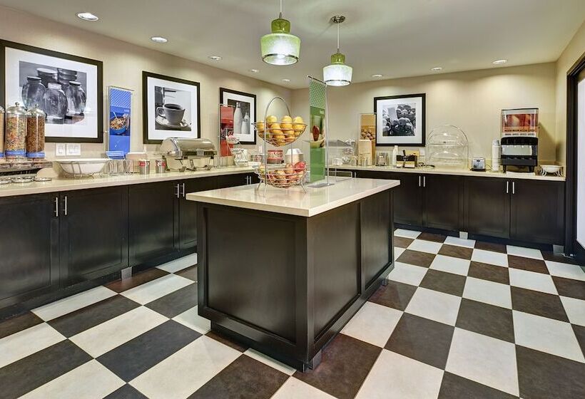 בית מלון כפרי Hampton Inn Morgan Hill