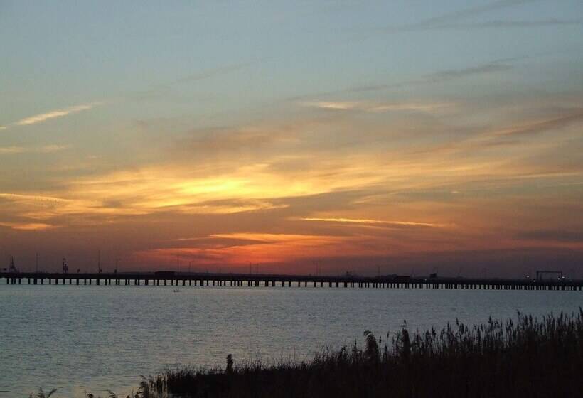 هتل Homewood Suites By Hilton Mobile Airport University Area