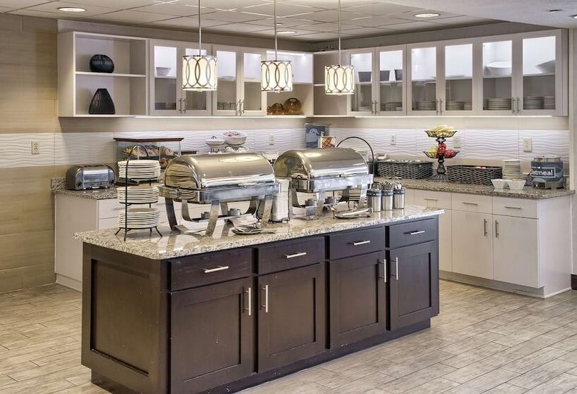 هتل Homewood Suites By Hilton Mobile Airport University Area