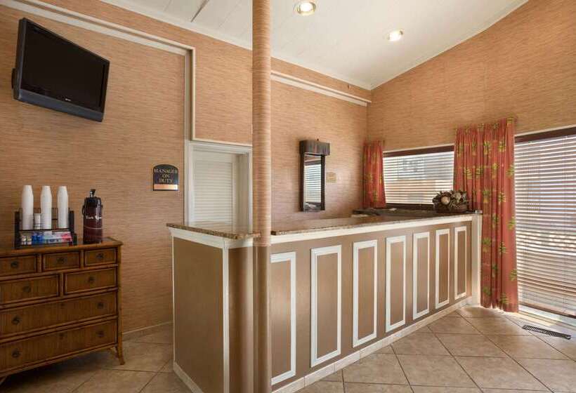 هتل Howard Johnson By Wyndham Ocean City Oceanfront