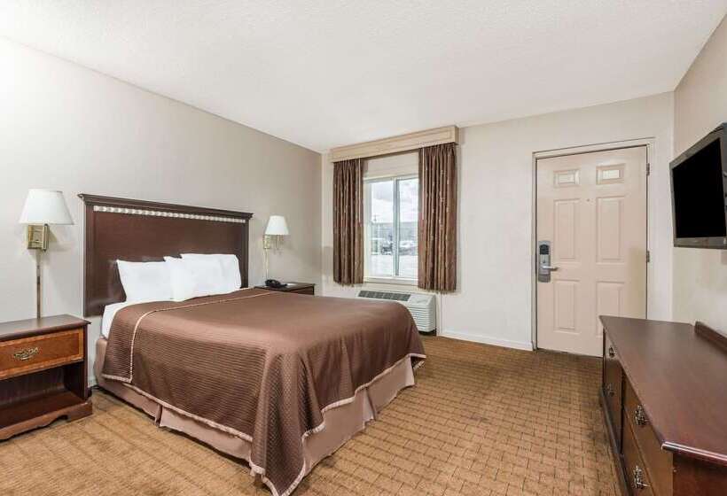 هتل Howard Johnson By Wyndham Springfield