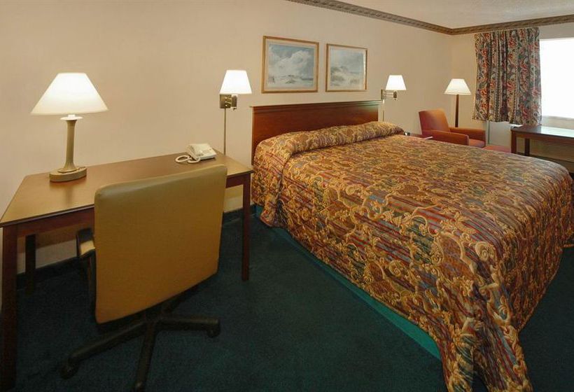 בית מלון כפרי Sunrise Inn and Suites
