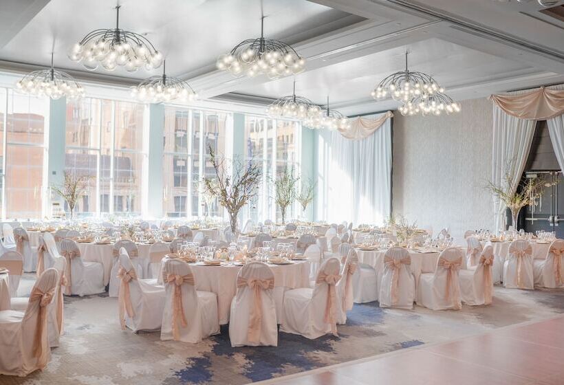 هتل Hyatt Regency Rochester