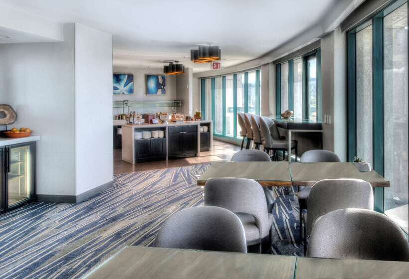 هتل Hyatt Regency San Francisco Airport