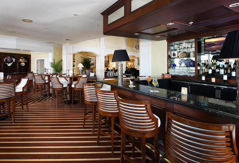 בית מלון כפרי Inn At Pelican Bay