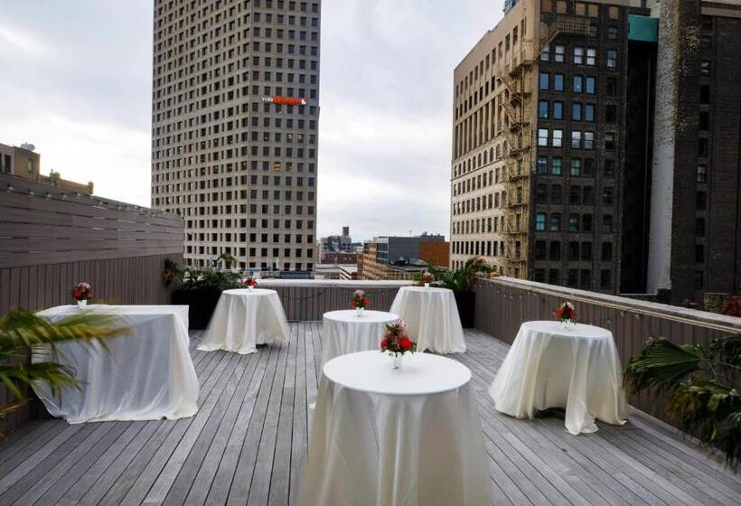 هتل Metro, Autograph Collection