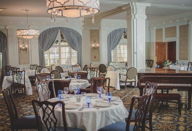 هتل Roanoke & Conference Ctr, Curio Collection By Hilton