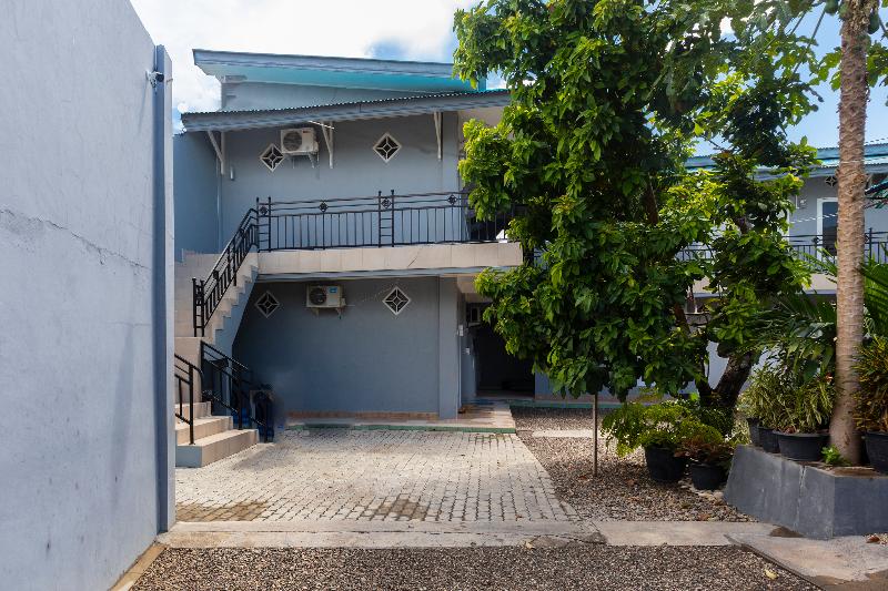 هتل Spot On 2063 Bethania Residence