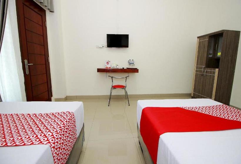 هتل Oyo 739 Residence Si Kancil