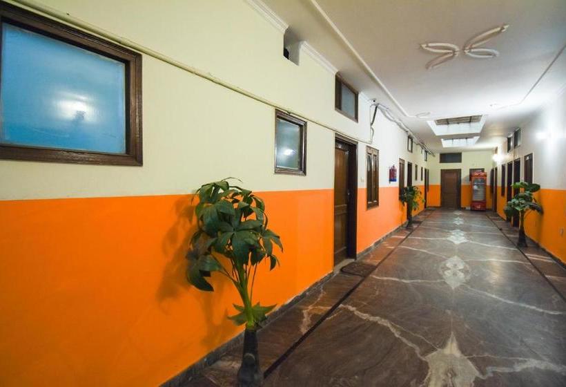 فندق Spot On 64405  Ranson Grand