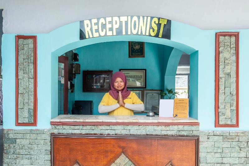 Spot On 1970 Hotel Priangan