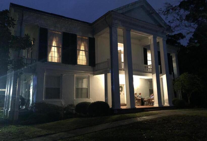 The Montgomery B&b
