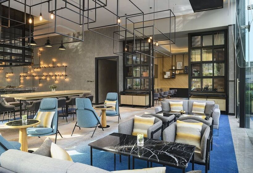 هتل Holiday Inn & Suites Siracha Laemchabang, An Ihg