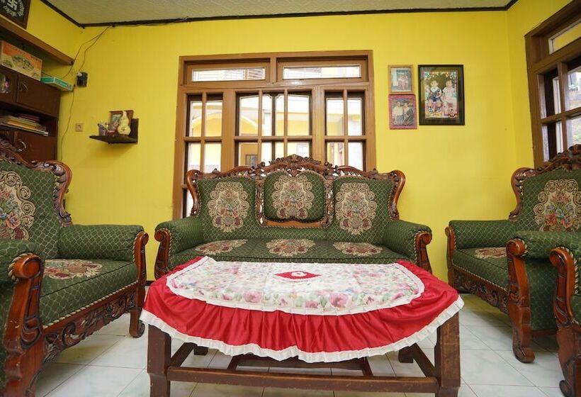 فندق Oyo 1967 Canaya Residence