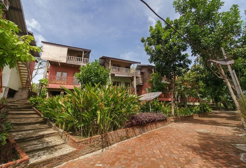 هتل Reddoorz Syariah @ Sumur Tiga Beach Sabang