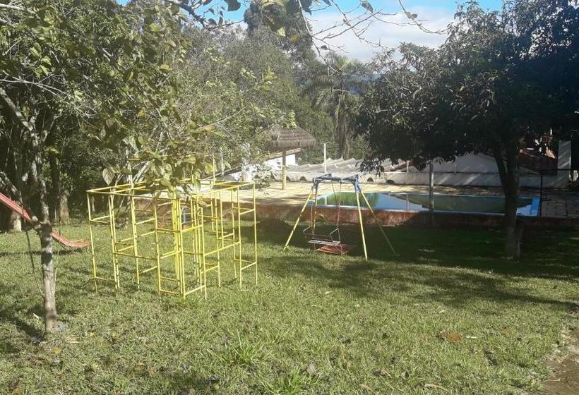 ペンション Pousada Recomeço Da Paz - Antiga Pousada Araucária