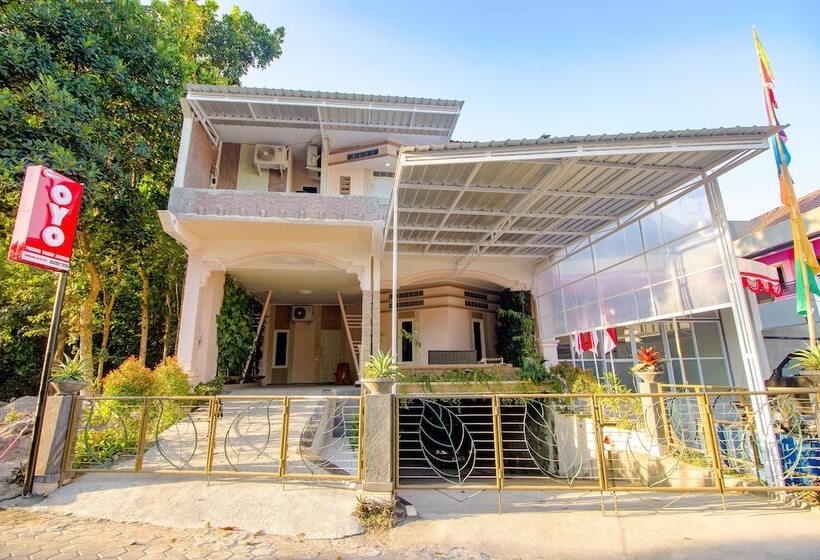 هاستل Pondok Damai Syariah By Oyo Rooms