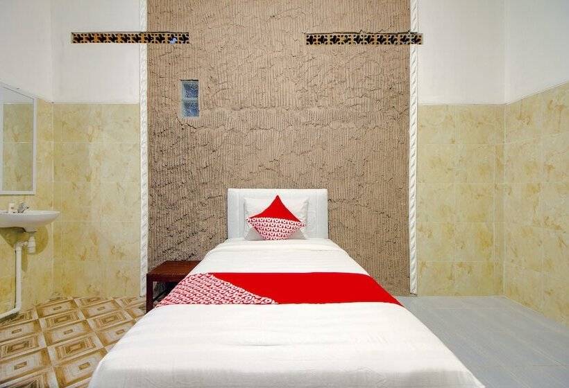 هاستل Pondok Damai Syariah By Oyo Rooms