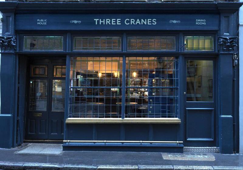 Hostel The Three Cranes