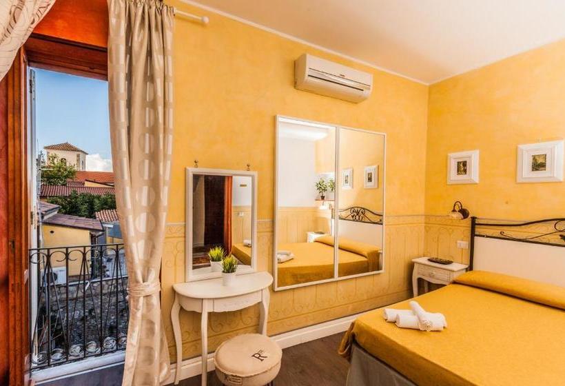 هتل Albergo Della Corte