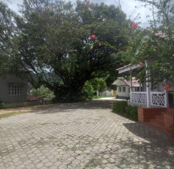 هتل Bruton Resorts