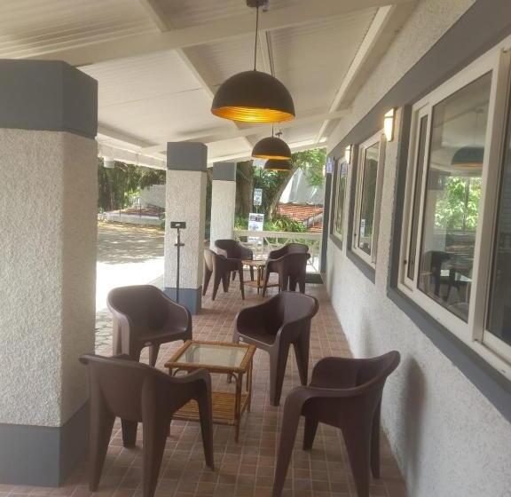 هتل Bruton Resorts