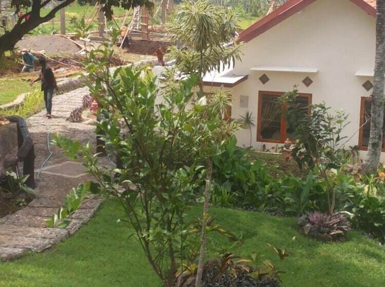 هتل Domisili Ijen Cliff By Fays Hospitality