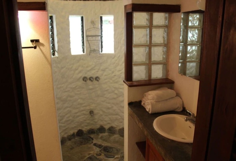 هتل Nature Lodge Finca Los Caballos