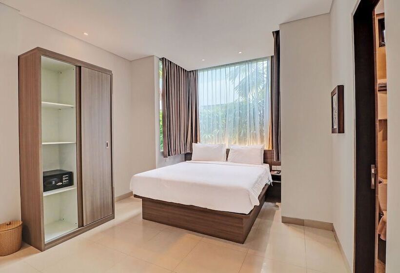 Отель Townhouse Oak Signature Bali