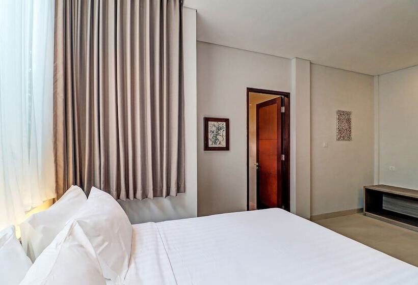 Отель Townhouse Oak Signature Bali