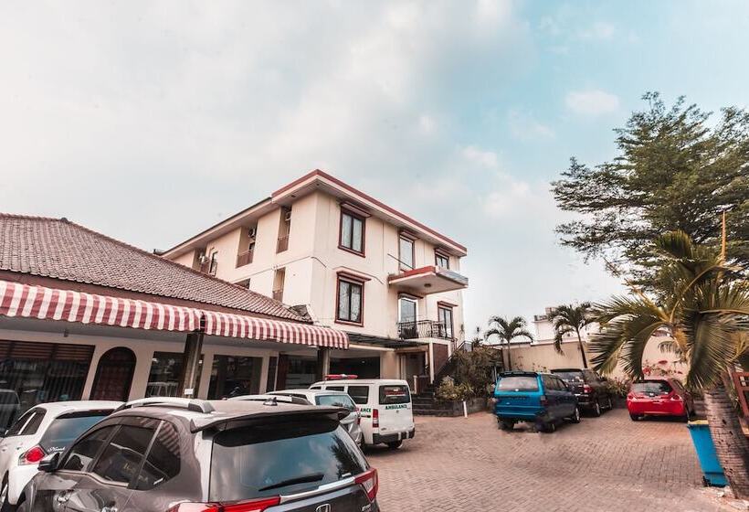 هتل Wisma Lux Barkah By Oyo Rooms