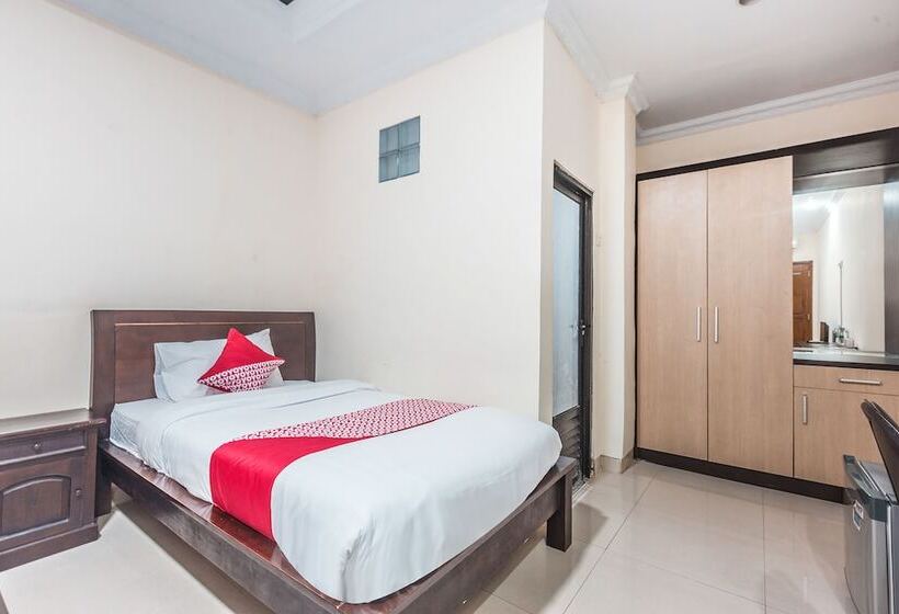 هتل Wisma Lux Barkah By Oyo Rooms