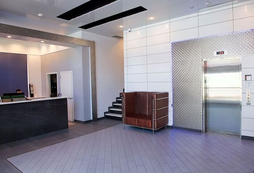 7 Days Hotel Bronx