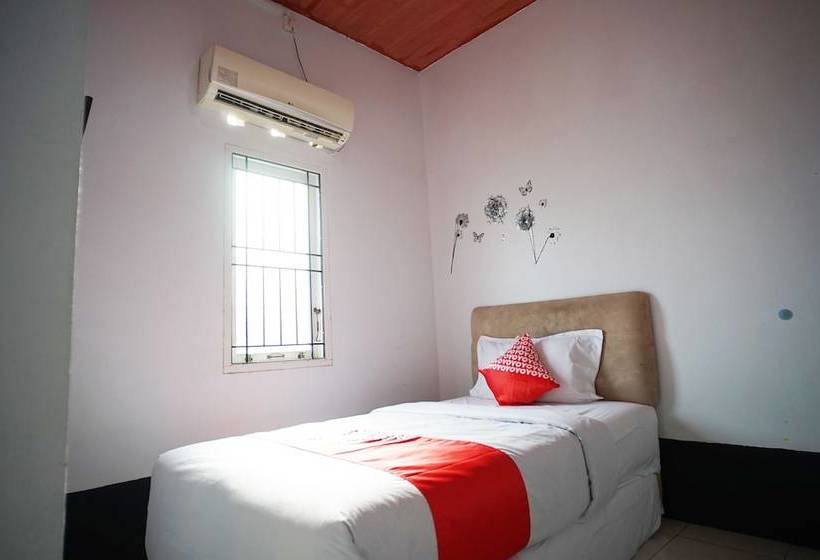 هاستل Abdi Praja Residence By Oyo Rooms