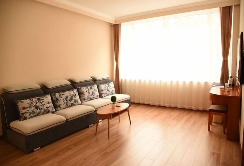 هتل Greentree Inn Baishan Linjiang Yalv River Express