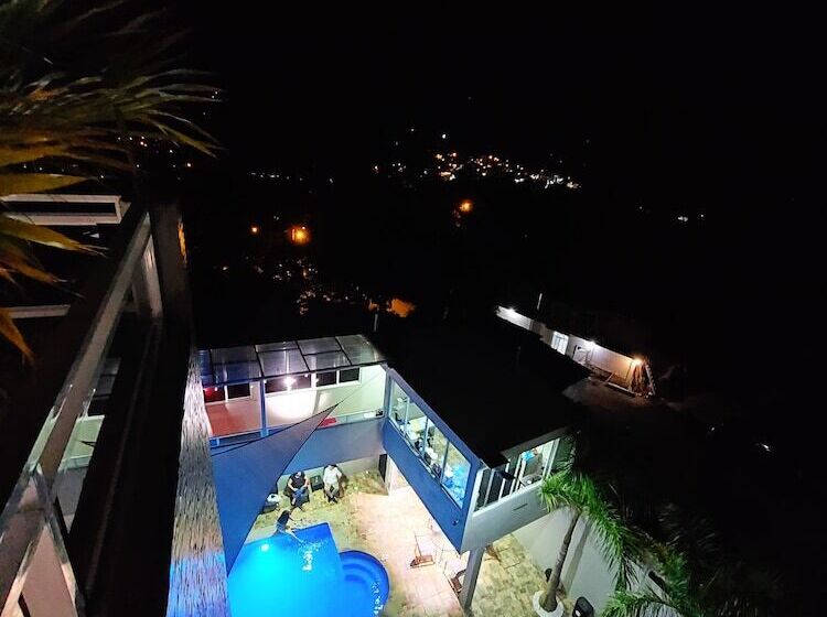 هتل Real De Lua