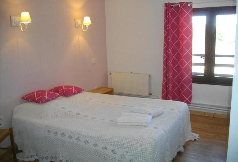 Отель Le Relais De L'artuby